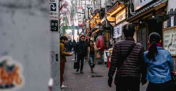 汽车换led大灯需要换总成吗,汽车换led大灯灯泡可以过年检吗